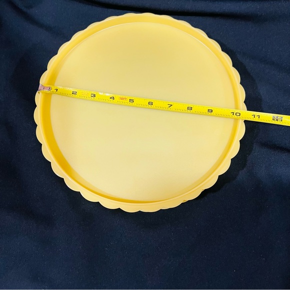 NEW! - Tupperware Round Cake Taker with FREE Pie Stackable (LAST one) - Picture 15 of 16